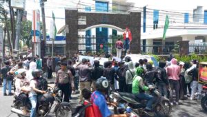 GMNI & GP2AR Sumut Geruduk Kejatisu, Diduga Mangkraknya Kasus Lama