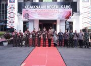 Optimis Raih WBK 2025, Kajati Sumut Motivasi Seluruh Jajaran Kejari Karo Jaga Kekompakan dan Tingkatkan Pelayanan