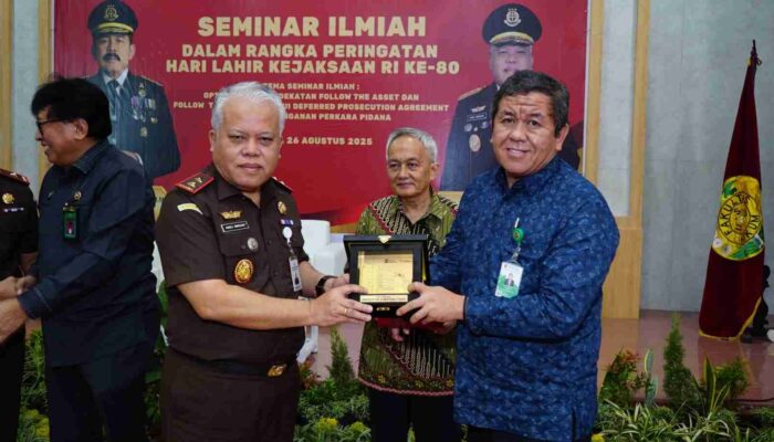 Peringati Hari Lahir Ke-80 Kejaksaan R.I, Kejati Sumatera Utara Gelar Seminar Ilmiah Tentang “Optimalisasi Pendekatan Follow The Money dan Follow The Asset Dalam Penanganan Perkara Pidana”