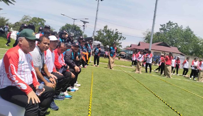 Kajati Sumut Bersama Para Asisten dan Ketua Forwaka Sumut Berikan Semangat Kepada Perserta Lomba