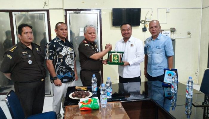 Kunjungi PWI Sumut, Harli Siregar Bilang Konsisten Batasi Diri Bertemu Pejabat dan Janji Tindak Jaksa ‘Cawe-Cawe’ di Proyek Pemerintah