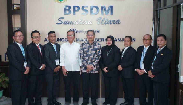 Wakajati Sumut Hadir Sebagai Penguji Seminar Pelatihan Kepemimpinan Nasional